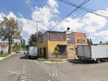 Casa En Remate Bancario- Hacienda Santa Fe, Tlajomulco, Jalisco.