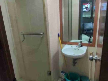 Jual Apartemen  Grand Kartini 2 Kamar