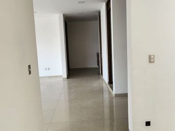 RENTO BODEGA SEMINUEVA $85,000.00 CARRETERA LEON-LAGOS No. 251 DISPONIBLE 1o DE ABRIL 2026