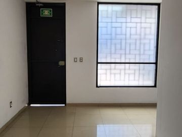 RENTO BODEGA SEMINUEVA $85,000.00 CARRETERA LEON-LAGOS No. 251 DISPONIBLE 1o DE ABRIL 2026