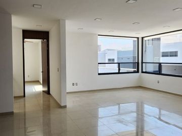 RENTO BODEGA SEMINUEVA $85,000.00 CARRETERA LEON-LAGOS No. 251 DISPONIBLE 1o DE ABRIL 2026