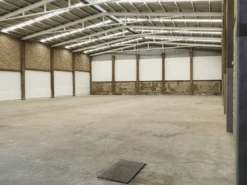 RENTO BODEGA SEMINUEVA $85,000.00 CARRETERA LEON-LAGOS No. 251 DISPONIBLE 1o DE ABRIL 2026