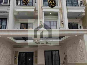 DI JUAL RUMAH BARU 3 LANTAI DLM KOMPLEK PERUMAHAN AKSES 2 MOBIL DI JAGAKARSA JAKSEL
