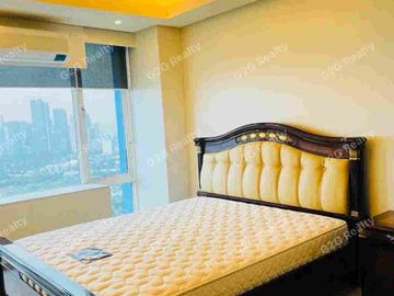 3-Bedroom Newly Renovated Condo for Sale – Bellagio Tower 2, BGC
Facing Manila Golf & Country Club