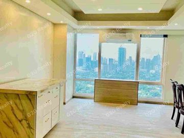 3-Bedroom Newly Renovated Condo for Sale – Bellagio Tower 2, BGC
Facing Manila Golf & Country Club