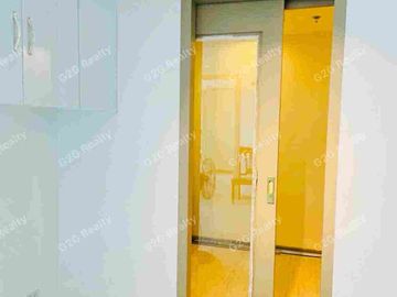 3-Bedroom Newly Renovated Condo for Sale – Bellagio Tower 2, BGC
Facing Manila Golf & Country Club
