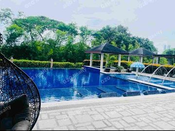 3-Bedroom Newly Renovated Condo for Sale – Bellagio Tower 2, BGC
Facing Manila Golf & Country Club