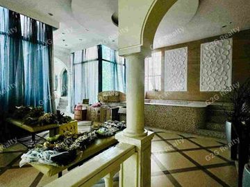 3-Bedroom Newly Renovated Condo for Sale – Bellagio Tower 2, BGC
Facing Manila Golf & Country Club