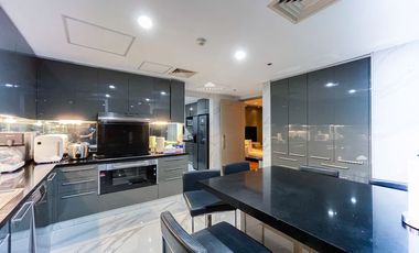 Corner Penthouse 4BR Condo for Sale in Makati at Raffles Residences