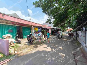 Komplek kontrakan 18 pintu di gandul