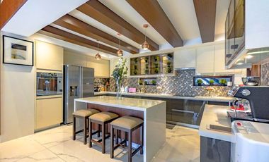 House and Lot for Sale in Multinational Village🏡 Paranaque City