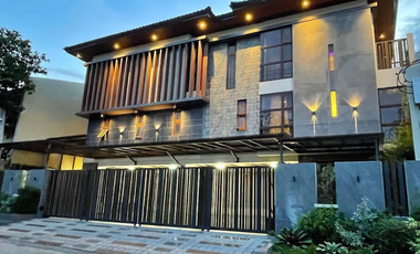 House and Lot for Sale in Multinational Village🏡 Paranaque City