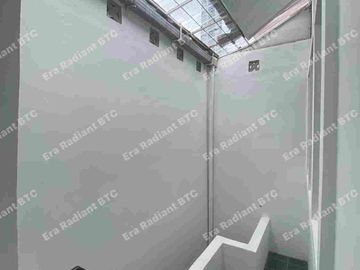 Dijual Rumah 2 Lantai di Emerald Garden Bintaro Siap Huni