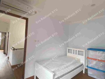 Dijual Rumah 2 Lantai di Emerald Garden Bintaro Siap Huni