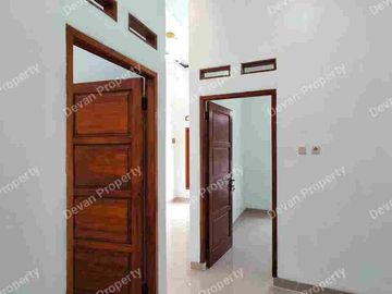 Free kitchen set dan AC plus keramik carport..