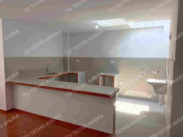 VENTA DE CASA EN ESTRENO