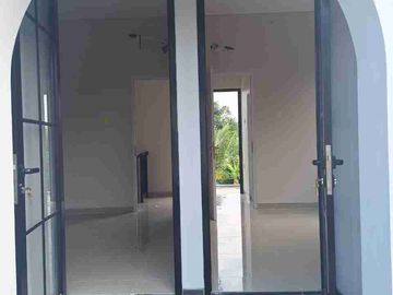 Rumah 2 Lantai BALKONI Bisa KPR di JALAN RAYA Watukaji Banyumanik