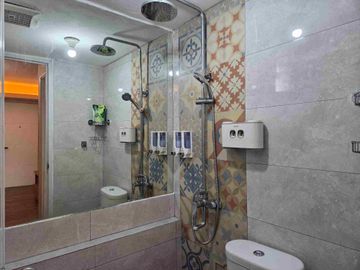 Sewa 2 Kamar Furnished Apartemen Bassura city