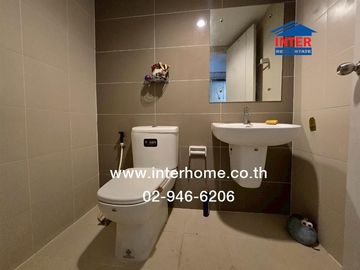 Two-story townhome, 27.2 sq.wa., The Connect 28 Village (Soi 7, end unit), Phloemsin Road, Wacharaphon Road, Sai Mai District, Bangkok.