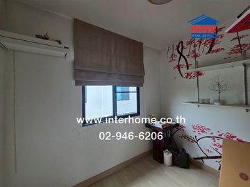 Two-story townhome, 27.2 sq.wa., The Connect 28 Village (Soi 7, end unit), Phloemsin Road, Wacharaphon Road, Sai Mai District, Bangkok.