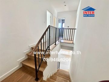 Two-story detached house, 60.1 sq.wah, V-Compound Village, Tiwanon-Rangsit, near The Nine Center Tiwanon, Tiwanon Road, Rangsit-Pathum Thani Road, Mue