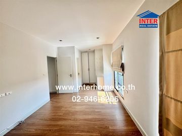 Two-story detached house, 60.1 sq.wah, V-Compound Village, Tiwanon-Rangsit, near The Nine Center Tiwanon, Tiwanon Road, Rangsit-Pathum Thani Road, Mue