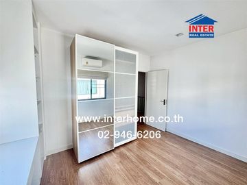 Two-story detached house, 60.1 sq.wah, V-Compound Village, Tiwanon-Rangsit, near The Nine Center Tiwanon, Tiwanon Road, Rangsit-Pathum Thani Road, Mue
