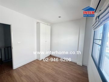 Two-story detached house, 60.1 sq.wah, V-Compound Village, Tiwanon-Rangsit, near The Nine Center Tiwanon, Tiwanon Road, Rangsit-Pathum Thani Road, Mue