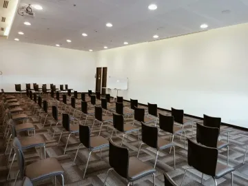 Oficinas En Arriendo Y Venta Diferentes Areas Con Parqueaderos