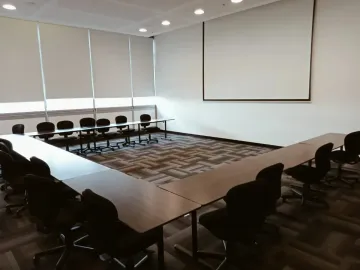 Oficinas En Arriendo Y Venta Diferentes Areas Con Parqueaderos