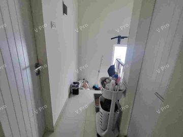 dijual cepat rumah siap huni dua lantai di tengah kota makassar kompleks green leaf andi jemma