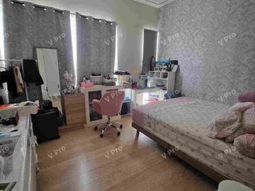 dijual cepat rumah siap huni dua lantai di tengah kota makassar kompleks green leaf andi jemma