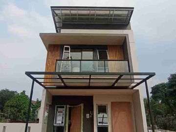 Rumah 2 lantai hanya 5 menit ke Stasiun MRT Lebak Bulus