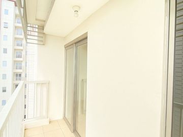 FREE IPL Selamanya 2BR Unfurnish Golden Tulip Apartemen