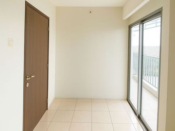 FREE IPL Selamanya 2BR Unfurnish Golden Tulip Apartemen