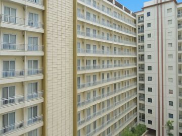 Disewakan Paling Murah 2BR Unfurnish Golden Tulip Apartemen