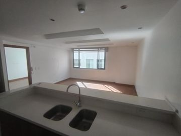Suite en venta, 74m2, dos baños. La Carolina