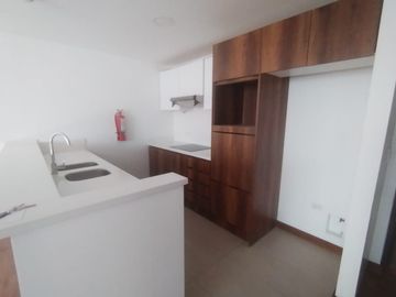 Suite en venta, 74m2, dos baños. La Carolina