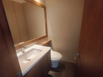 Suite en venta, 74m2, dos baños. La Carolina