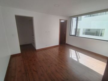 Suite en venta, 74m2, dos baños. La Carolina