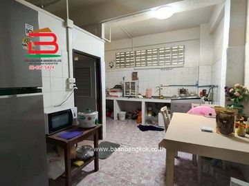 ทาวน์เฮ้าส์ พัธนชัย สายไหม 34 (ใกล้ตลาดเอซี) เนื้อที่ 17 ตรว. แขวงสายไหม เขตสายไหม