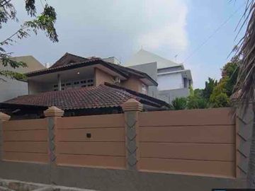Dijual Rumah Hook Kali Deres