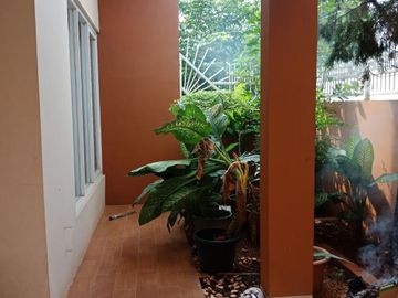Dijual Rumah 2 lantai Semi Furnished di Rawamangun