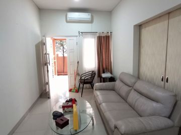 Dijual Rumah 2 lantai Semi Furnished di Rawamangun