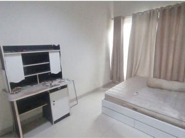 Dijual Rumah 2 lantai Semi Furnished di Rawamangun