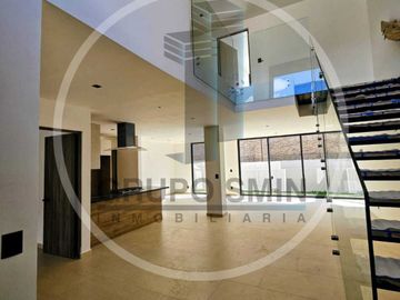CASA EN VENTA EN RESIDENCIAL ALTOZANO QUERÉTARO