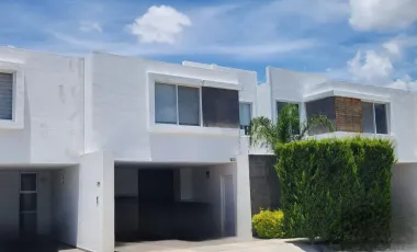 CASA EN ALEXA RESIDENCIAL SAN AGUSTIN, AGUASCALIENTES. REMATE ADJUDICADO