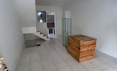 Rumah Golden Palm Dijual Harga Murah Siap Huni Sudah Renovasi 2 Lantai Bebas Banjir Lokasi Strategis Kalideres Jakarta Barat