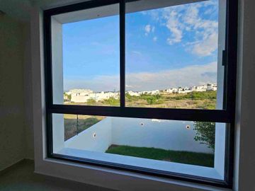 VENTA DE CASA EN JURIQUILLA QUERÉTARO MODERNA, diseño único. en cumbres 1a sección