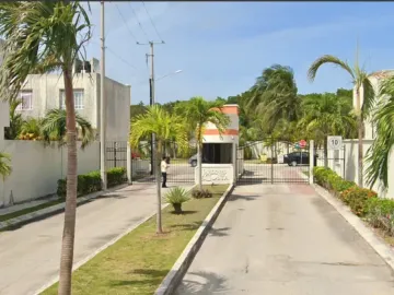 CASA EN VENTA EN DE LA COSTA, SUPER MANZANA 77M CONDOMINIO JARDINES DE LA COSTA, CANCUN, QUINTANA ROO